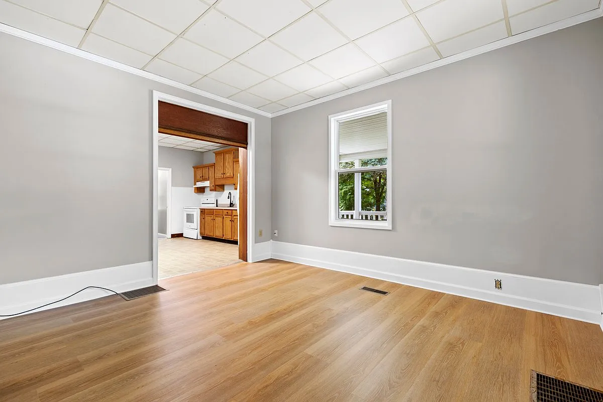 2 bed, 1094 sqft, $1,200 — Photo 2