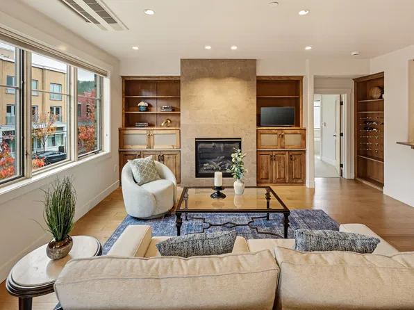 175 Lithia Way Unit 200, Ashland, OR 97520