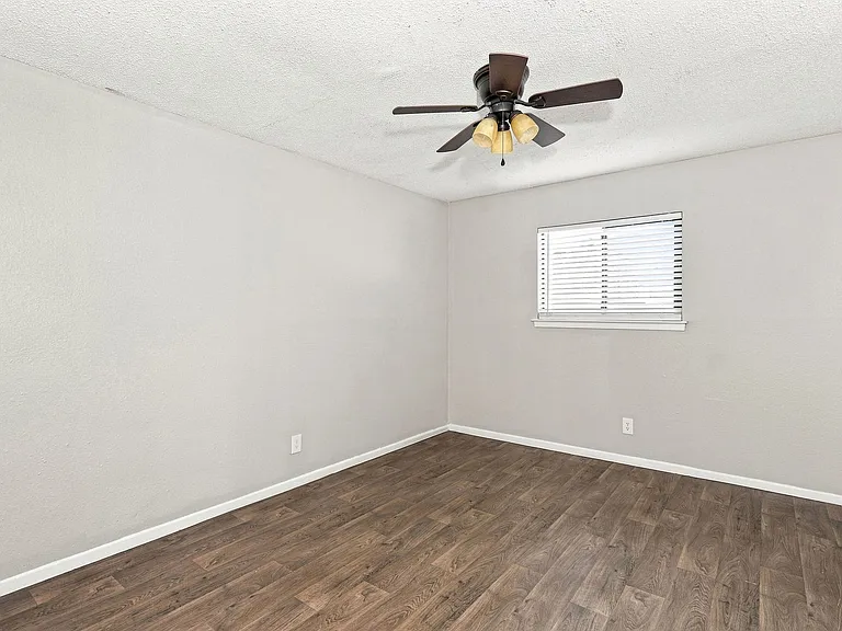 5317 Junius St — Photo 16