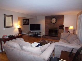 23 Jeffrey Cir, Bedford, MA 01730