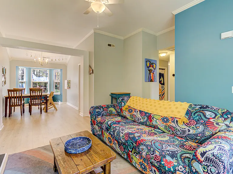 201 Adele Ct — Photo 5