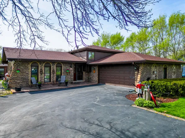 22906 State St, Steger, IL 60475