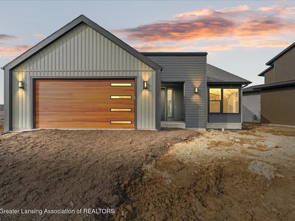 15332 Sherwood Ln, Lansing, MI 48906