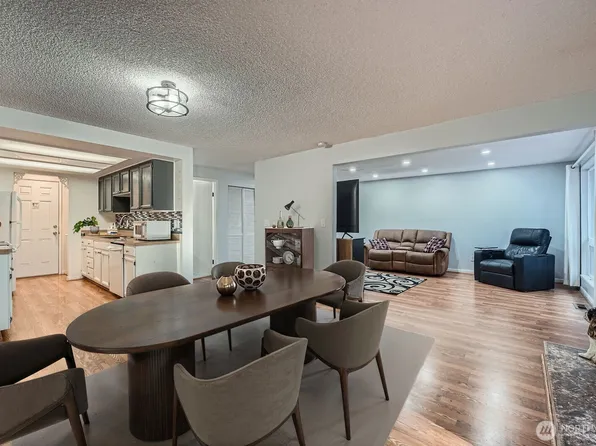 2703 SE Fir Street SE, Auburn, WA 98092