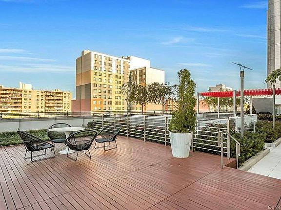 5th image of 13835 39th Ave APT 13L