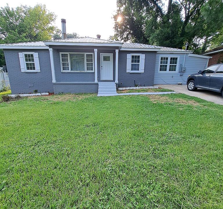 Front Yard View