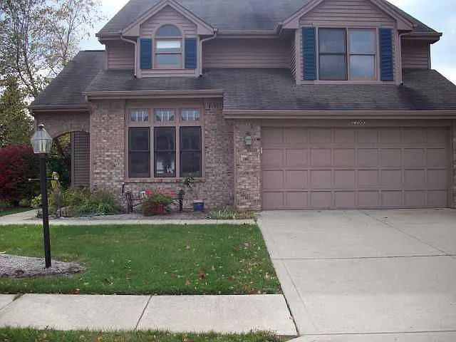 10653 Chesapeake Dr N photo 1