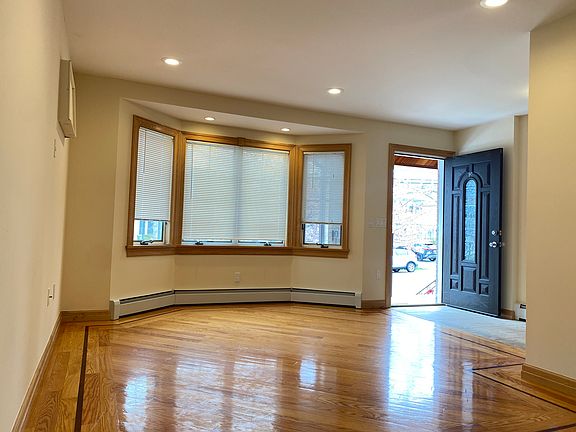4th image of 42-40 249th St #1