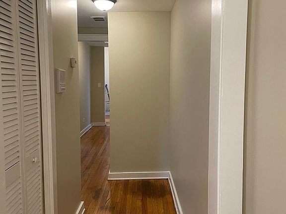 3rd image of 1609 N Lockwood Ave #3