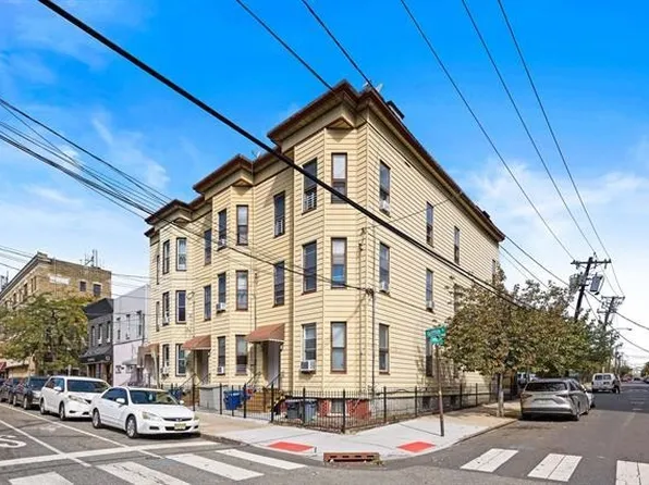 130 Griffith St, Jersey City, NJ 07307
