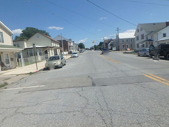 4th image of 114 W Salisbury St