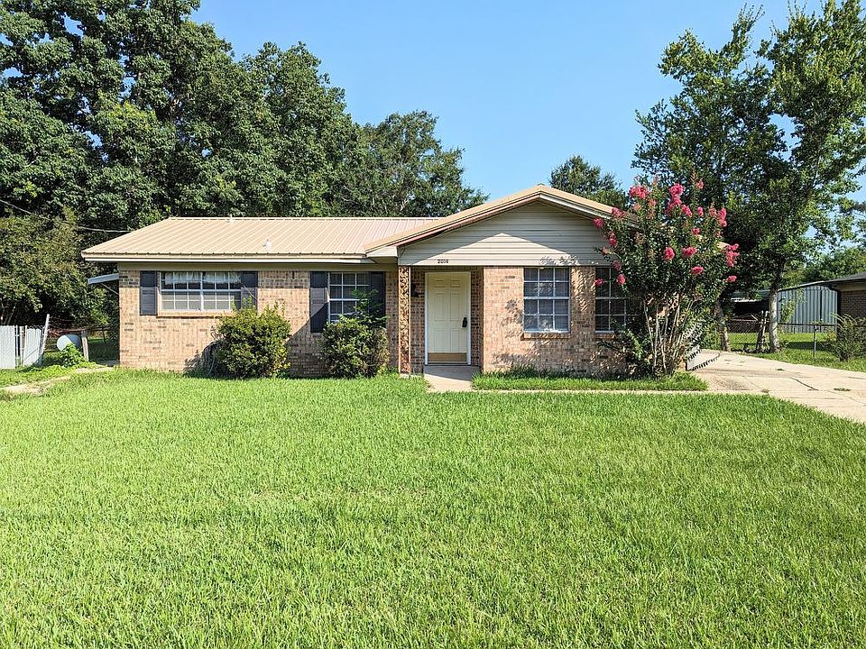 1st image of 2014 Woodbury Dr