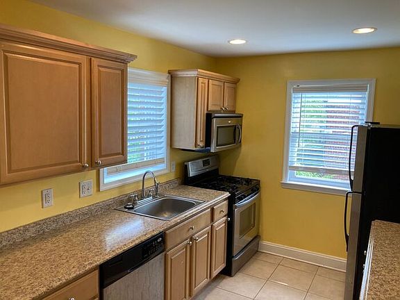 5th image of 6306 Kennedy St #39S