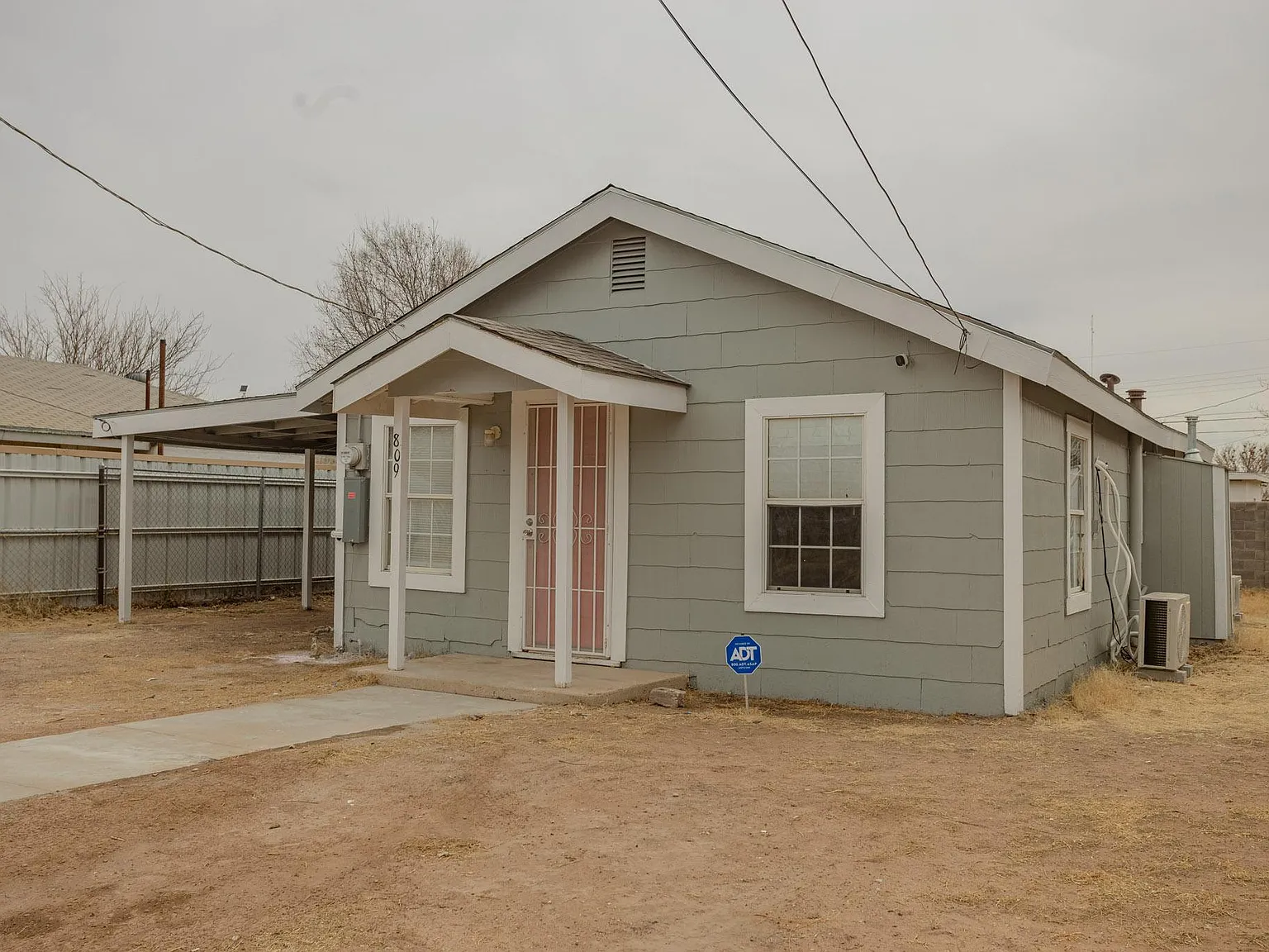 809 Wilson St — Photo 2