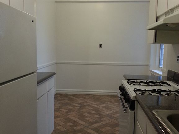 3rd image of 6541 Saunders St APT 1J