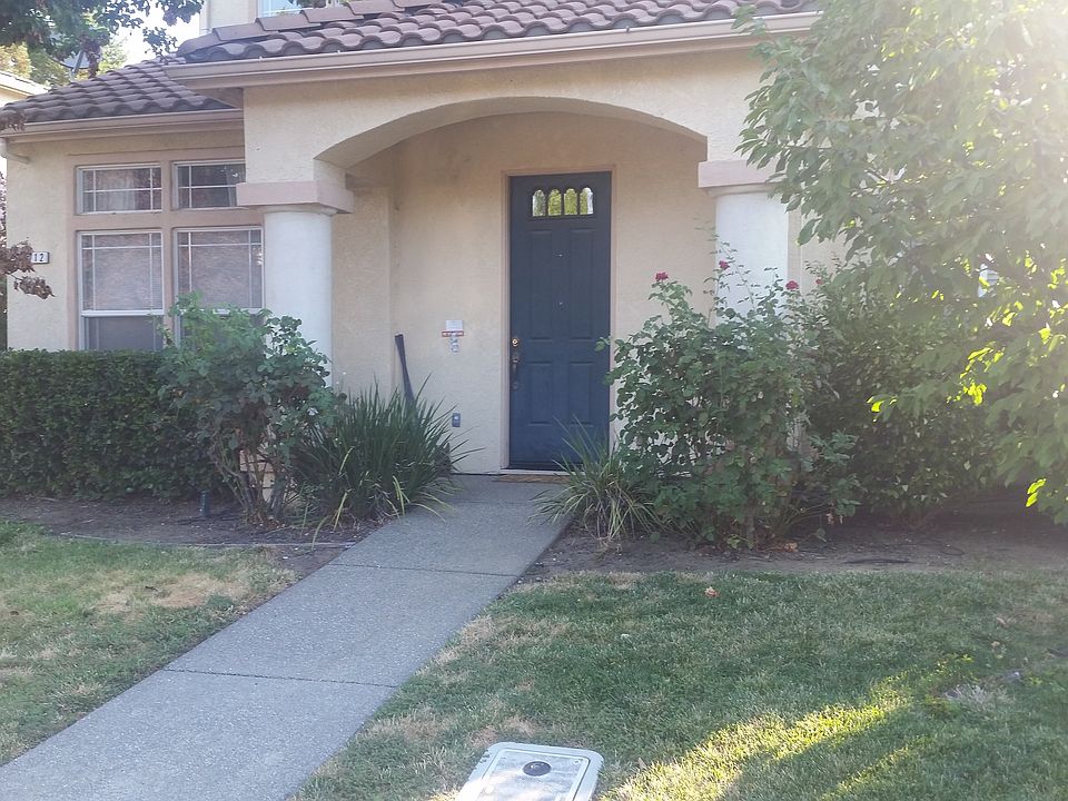 1712 Portola Drive