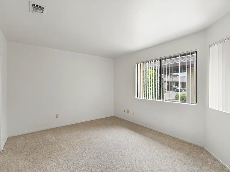 2255 Piccardo Cir — Photo 35
