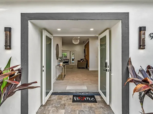 930 Jefferson Street, Hollywood, FL 33019