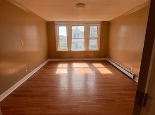 203 S 10th St #3, Newark, NJ 07107