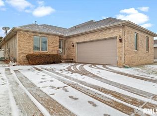 4075 Highbury Dr, Springfield, IL 62711