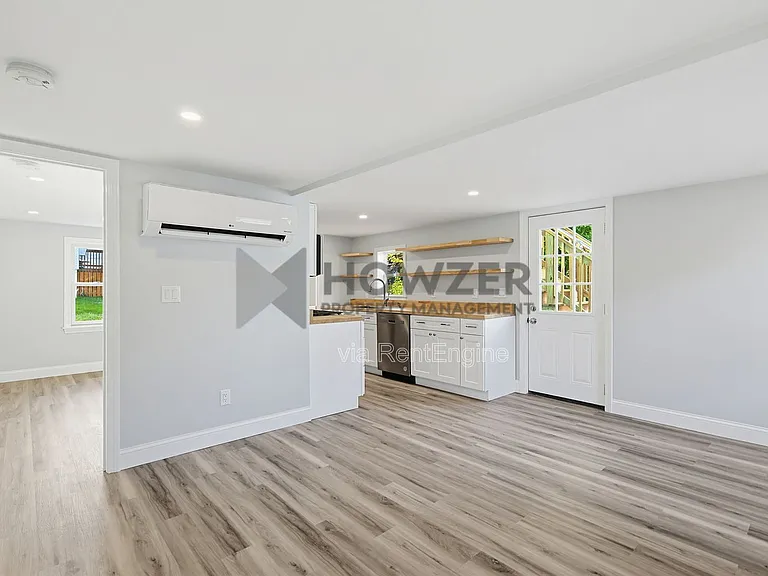 35 Riverside Dr #1R — Photo 12