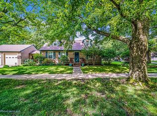 107 Jackson St, Oswego, IL 60543