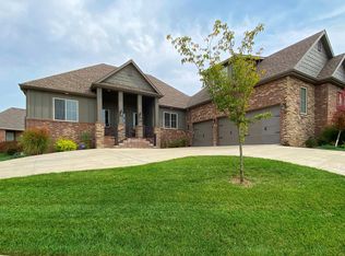 1431 N Rich Hill Cir, Nixa, MO 65714
