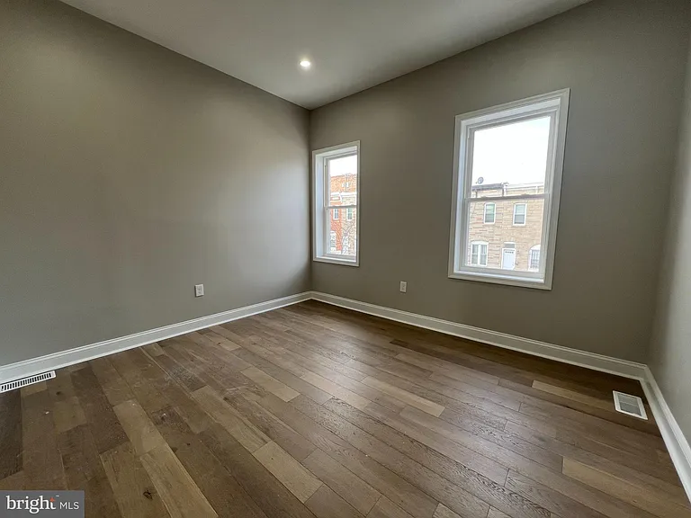 717 N Collington Ave — Photo 32