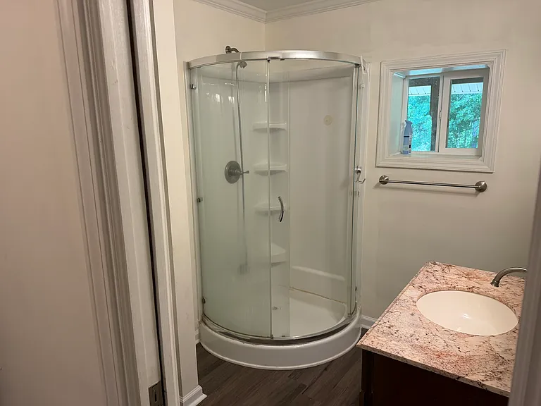 106 Kathy Ln — Photo 4