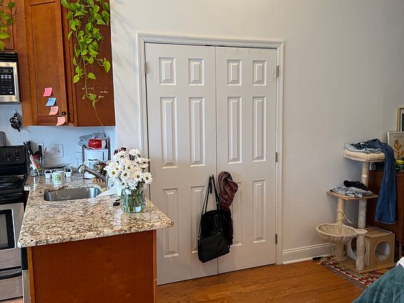 3rd image of 1427 Fitzwater St Floor 3D