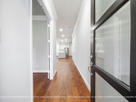 3rd image of 1534 W 34th St