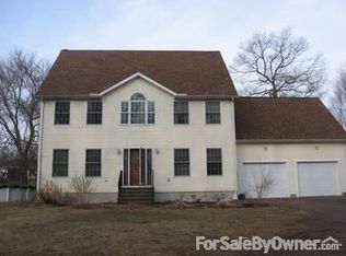 17 Midwood Farm Rd, East Hampton, CT 06424