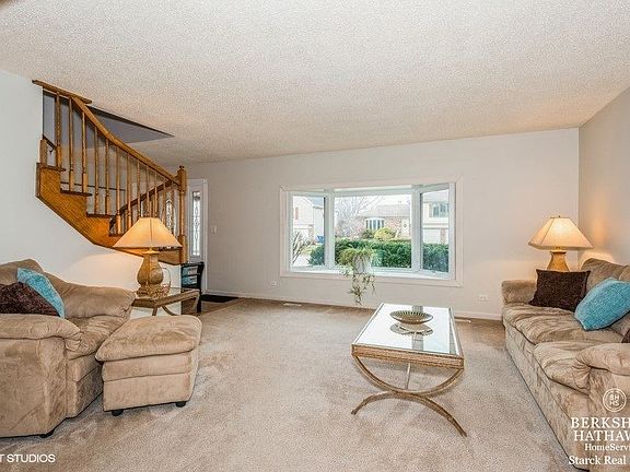 2nd image of 1015 Congress Dr