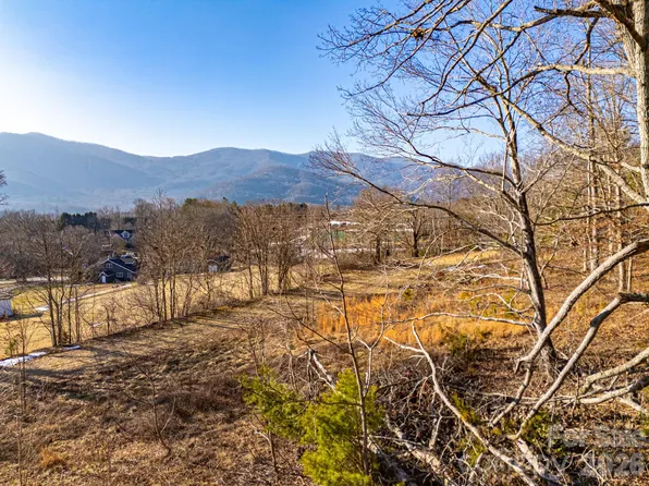 Mystic View Ln, Black Mountain, NC 28711