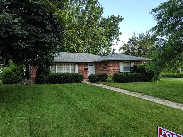 1809 Walnut St, Yankton, SD 57078