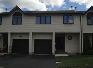 12 Olive Ct, Flemington, NJ 08822