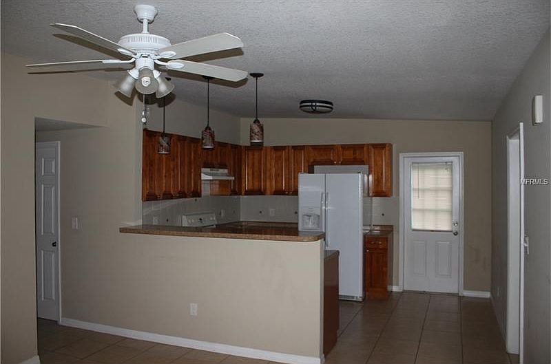 2nd image of 1102 Briarwood Rd