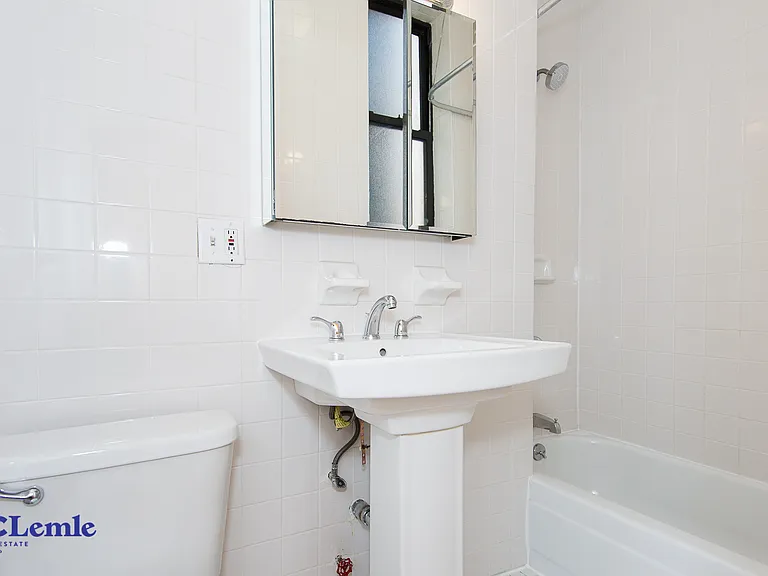 204 E 25th St #3FW — Photo 6