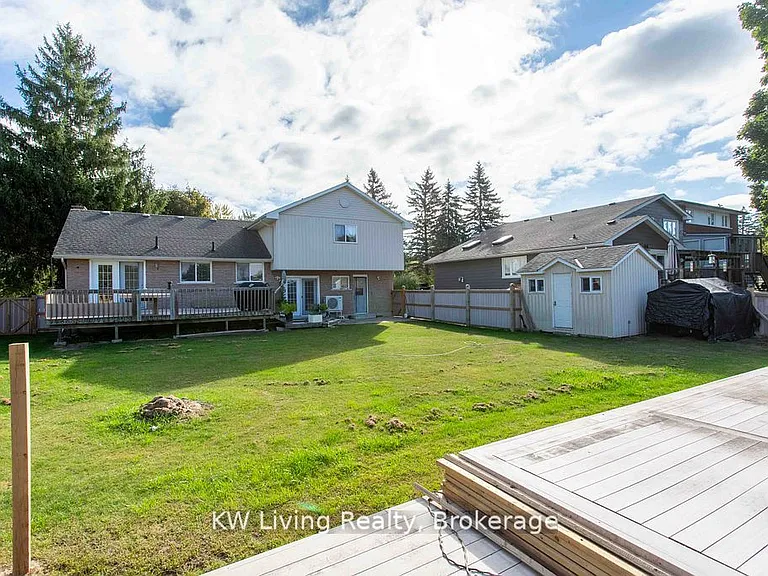 702 Lake Dr S — Photo 6