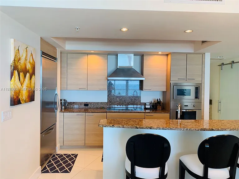 1 N Ocean Blvd #1004 — Photo 4