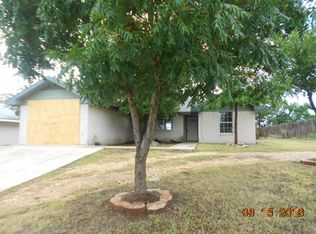 3115 Flanders Dr, Kerrville, TX 78028