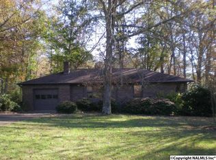 551 Carver Dr SW, Arab, AL 35016