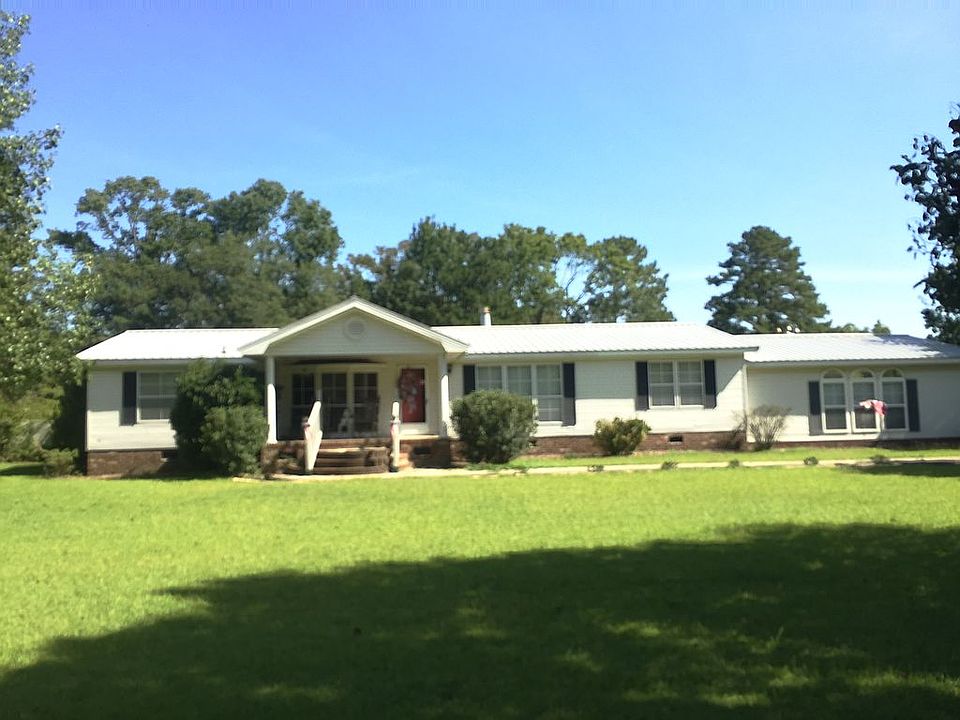 2nd image of 3318 Center Rd