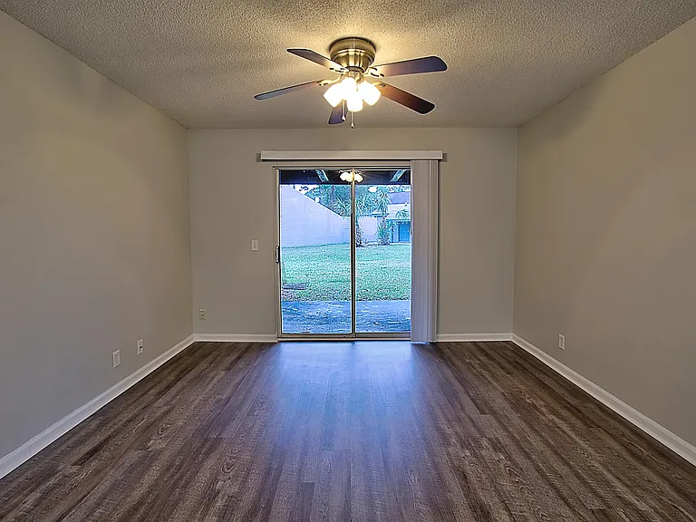 910 Brett Dr #133 — Photo 9