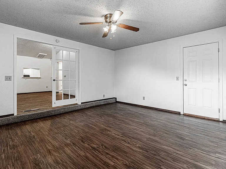 3808 Oakcliff Dr — Photo 15