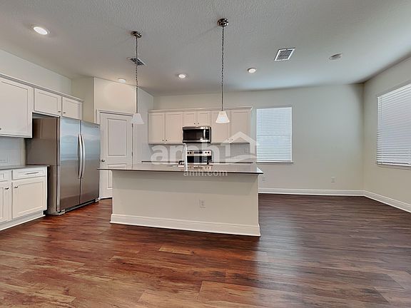 5th image of 6237 Emerald Hills Way