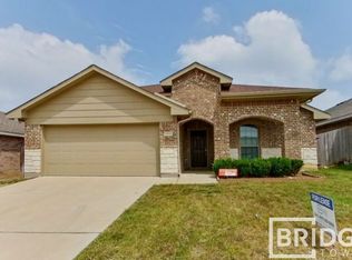 9121 Saint Barts Rd, Fort Worth, TX 76123