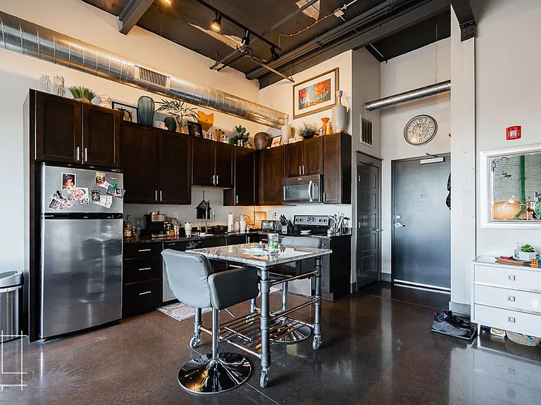 Wonder Bread Lofts — Photo 105