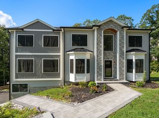 9 Flanagan Dr, Shrewsbury, MA 01545