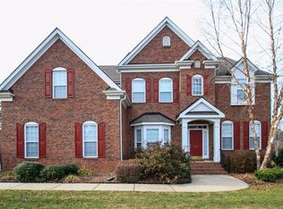 512 Hidden Manor Dr, Matthews, NC 28104